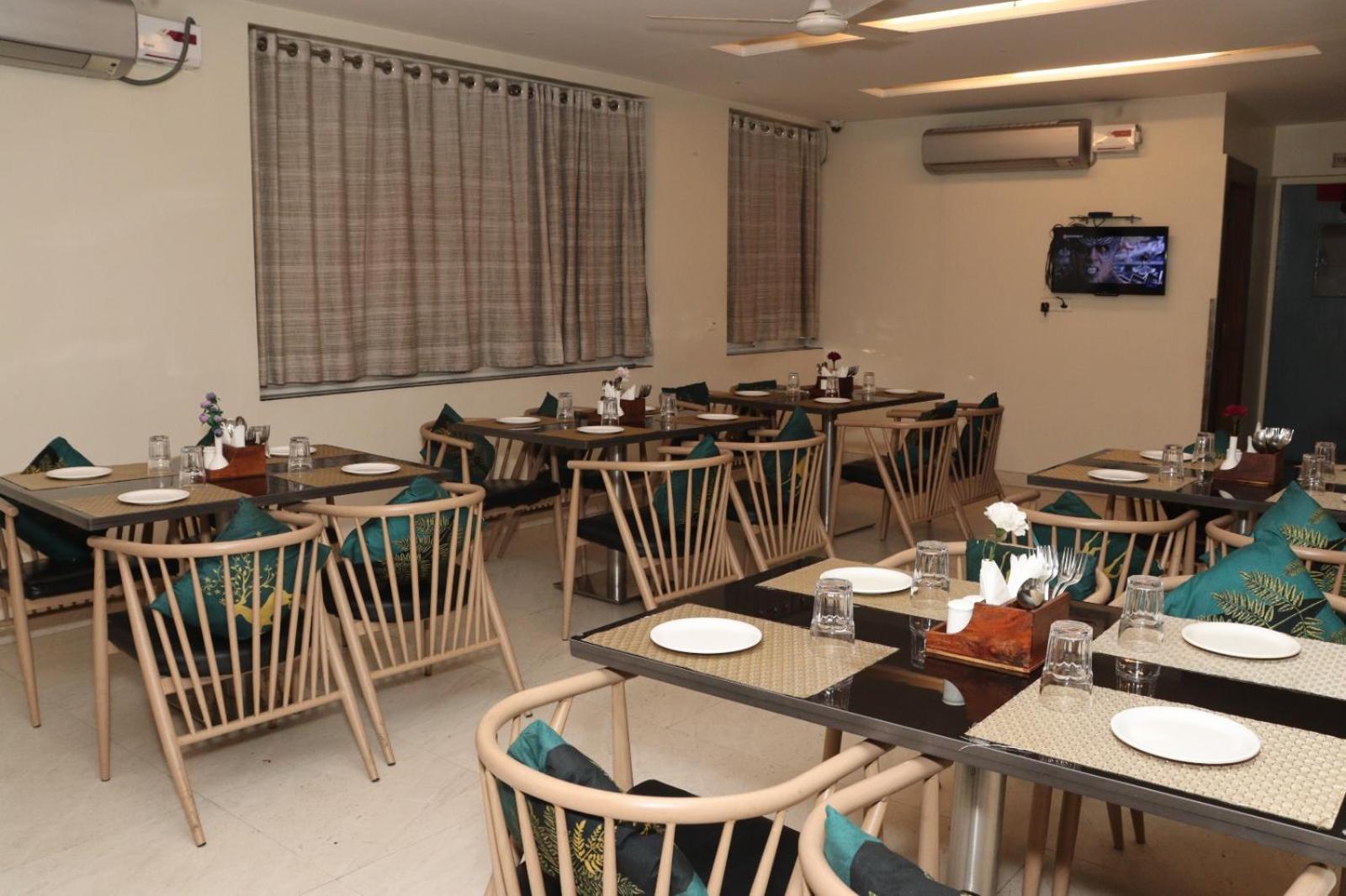 Hotel Raviraj, Chhatrapati Sambhaji Nagar أورانغاباد المظهر الخارجي الصورة